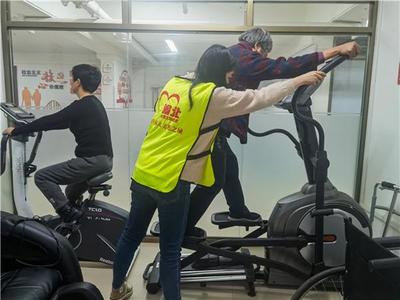 渝北区龙山街道:关爱社区残疾人 志愿服务进家门