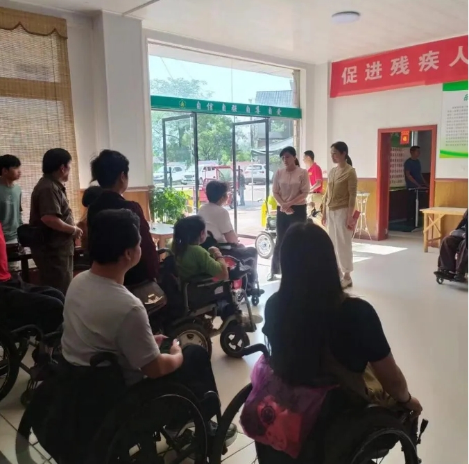 全国助残日:乐平市领导走访慰问残疾人服务机构和困难残疾人